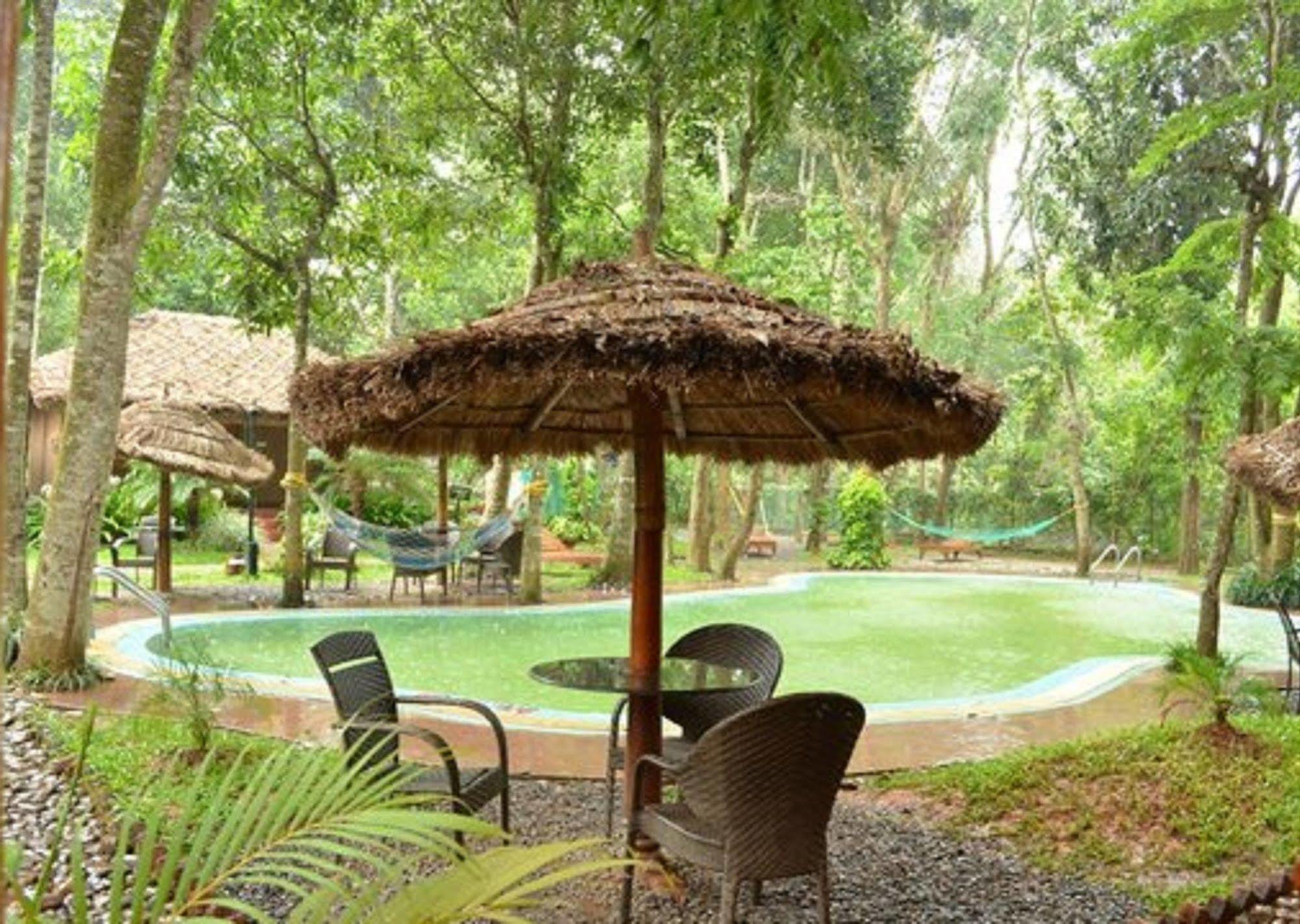 Woods N Spice - Thekkady Hotel Kumily Buitenkant foto